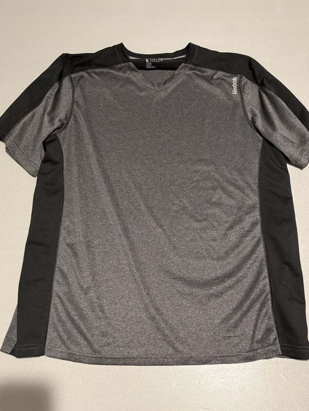 Reebok PlayDry T-Shirt Size L Gray Black V-Neck Athletic